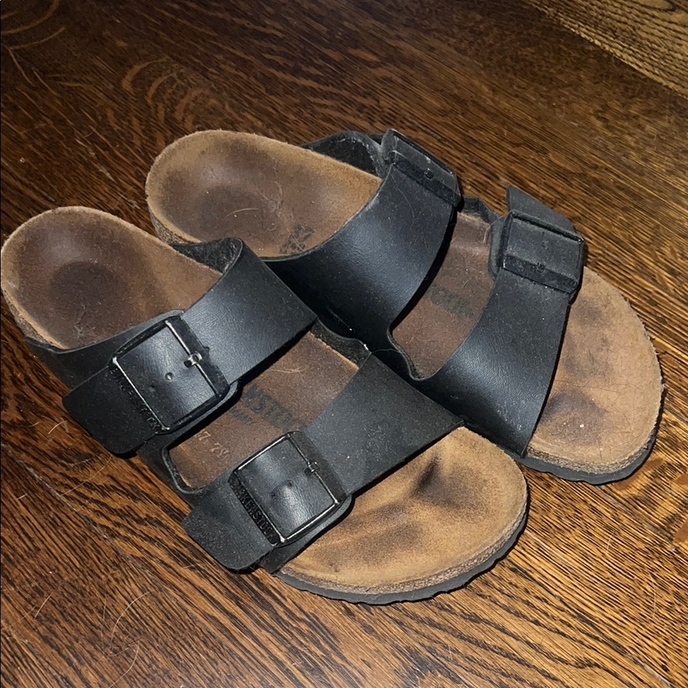 Black Birkenstocks matte